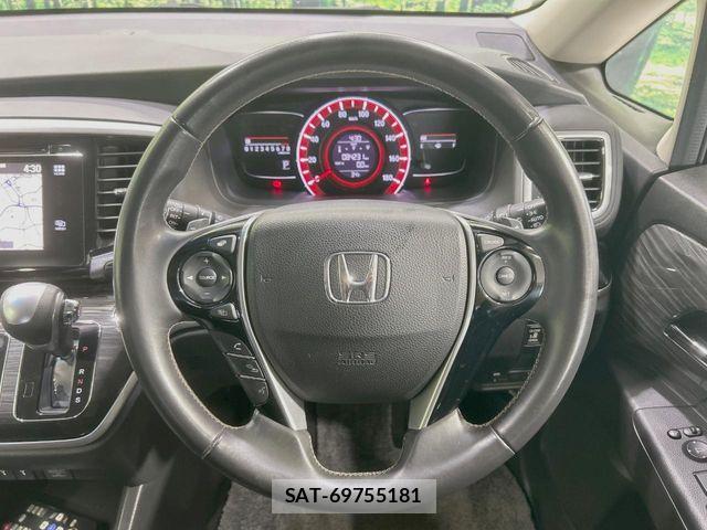 Honda ODYSSEY 2014-08 8438675-11
