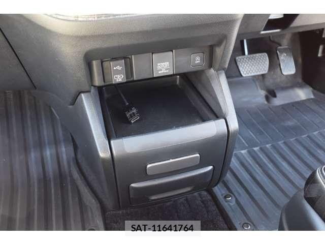 Honda ODYSSEY 2018-03 8797055-12