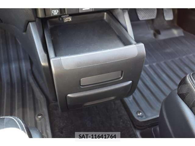 Honda ODYSSEY 2018-03 8797055-13