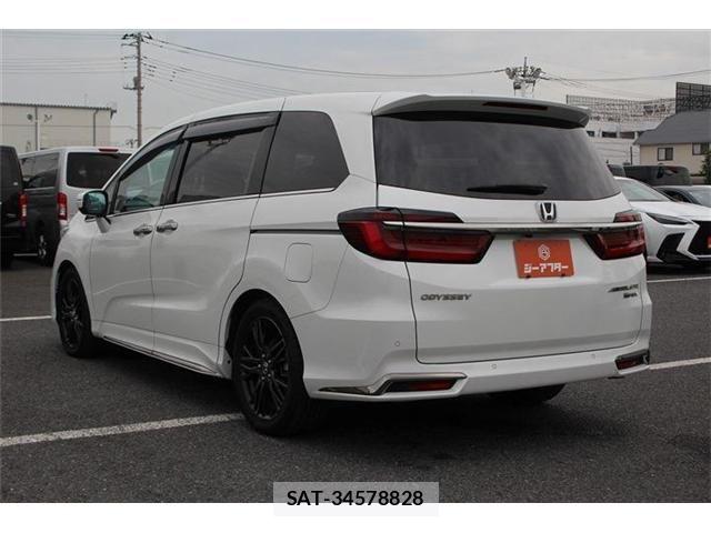 Honda ODYSSEY 2021-08 8037512-10