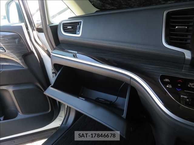 Honda ODYSSEY 2016-04 6246558-12