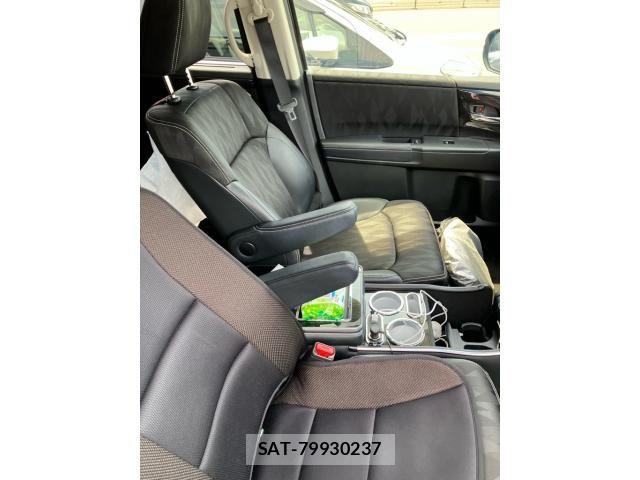 Honda ODYSSEY 2017-12 8037514-12
