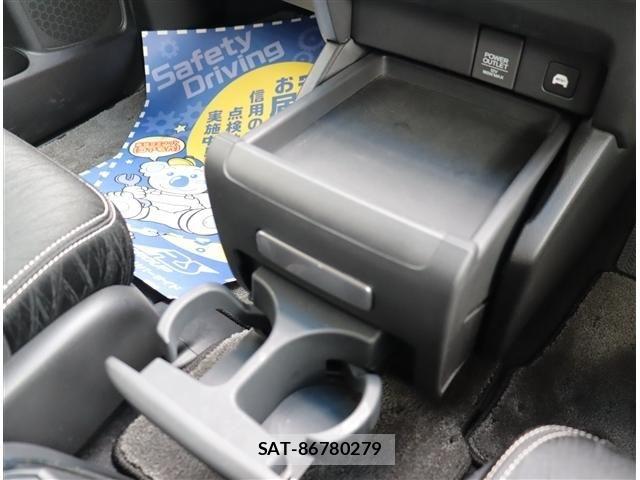 Honda ODYSSEY 2016-05 8037513-16