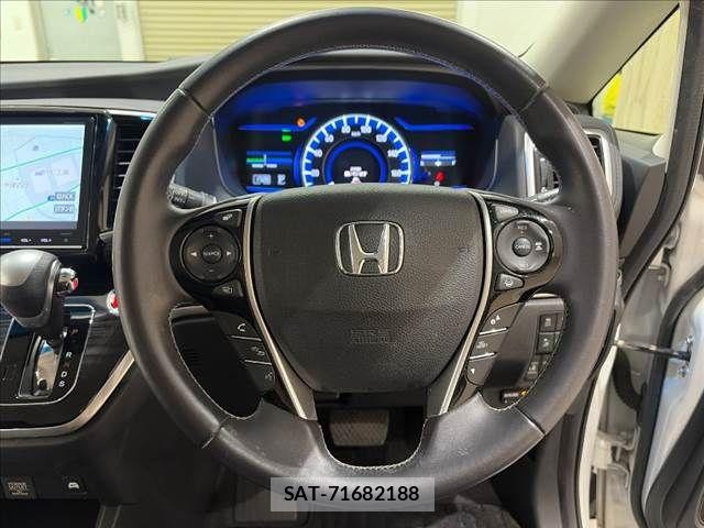 Honda ODYSSEY 2017-11 8337318-13