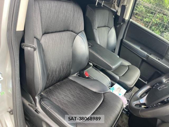 Honda ODYSSEY 2017-03 8414252-12