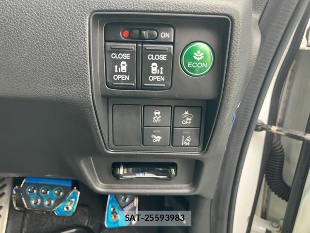 Honda ODYSSEY 2016-09 8438679-12