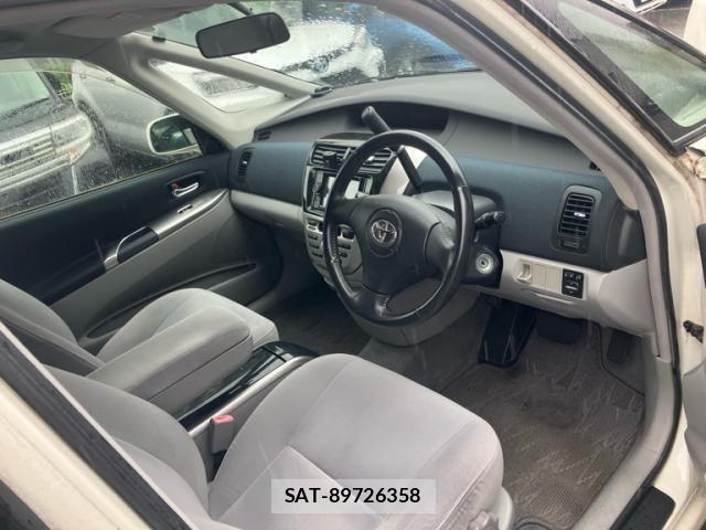 Toyota OPA 2003-08 8158979-7