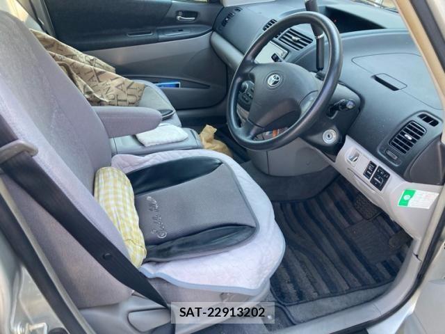 Toyota OPA 2001-08 8209448-11