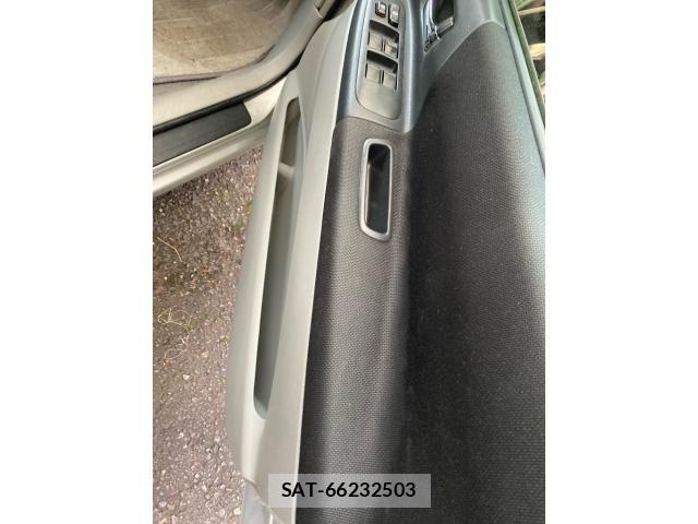 Toyota OPA 2001-09 8797070-10
