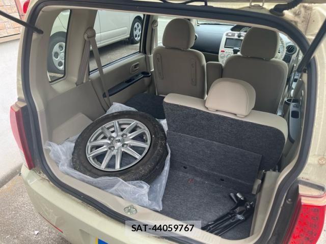 Nissan OTTI 2011-09 7393466-10