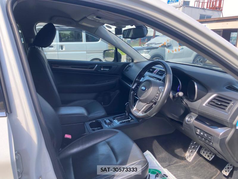 Subaru OUTBACK 2018 1289499-11