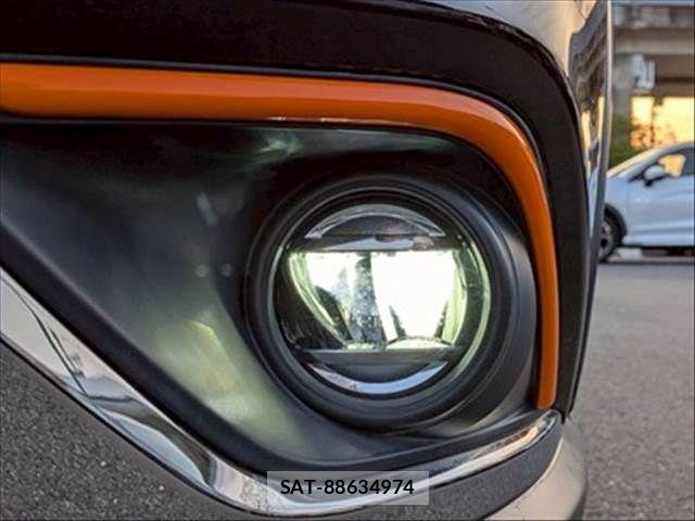 Mitsubishi OUTLANDER 2017-09 6682812-10