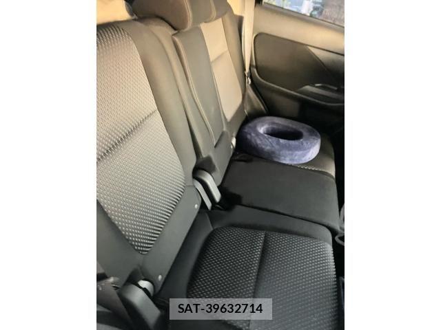 Mitsubishi OUTLANDER 2018-07 7060146-11