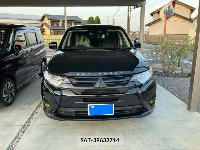 Mitsubishi OUTLANDER 2018-07 7060146-0