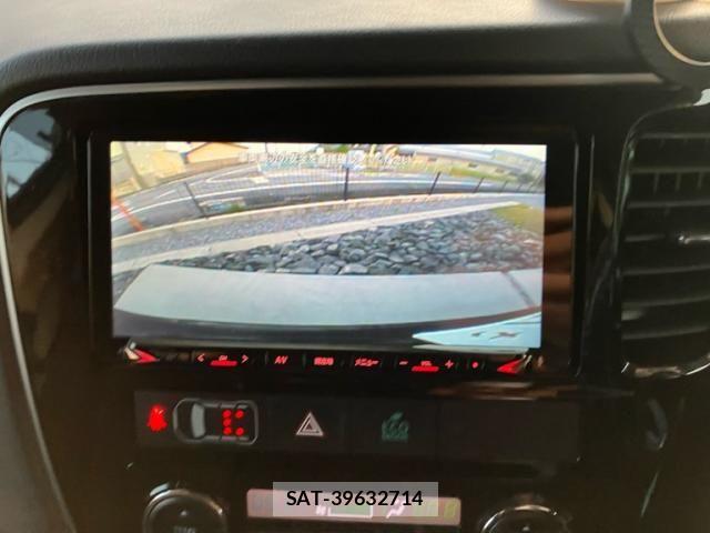 Mitsubishi OUTLANDER 2018-07 7060146-21