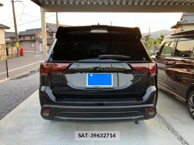 Mitsubishi OUTLANDER 2018-07 7060146-3