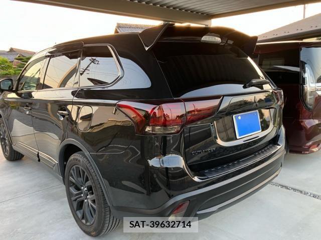Mitsubishi OUTLANDER 2018-07 7060146-5