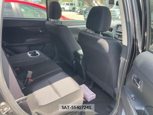 Mitsubishi OUTLANDER 2016-11 7223352-10