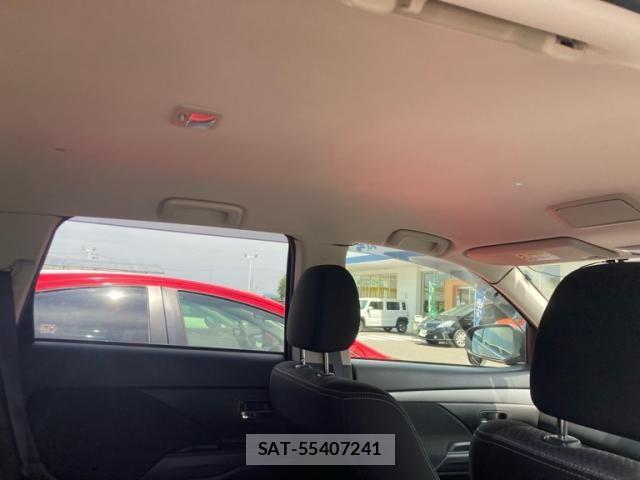 Mitsubishi OUTLANDER 2016-11 7223352-11