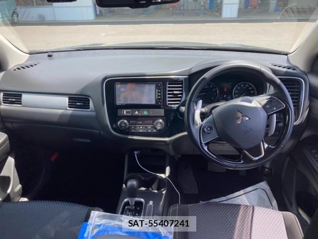 Mitsubishi OUTLANDER 2016-11 7223352-12