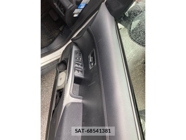Mitsubishi OUTLANDER 2011-08 7359244-15