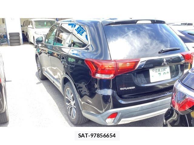 Mitsubishi OUTLANDER 2015-10 7456665-1