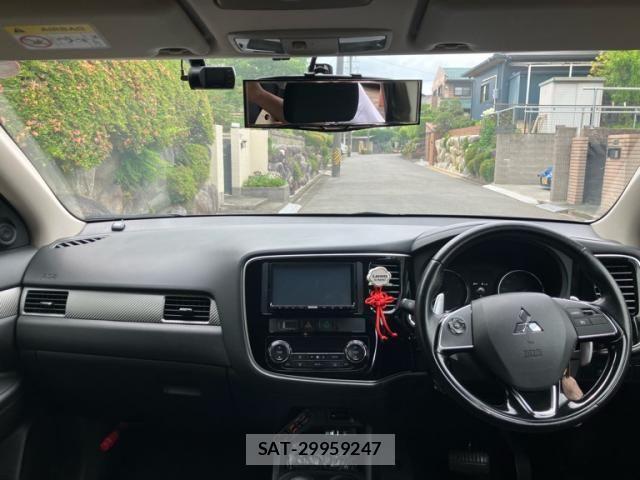 Mitsubishi OUTLANDER 2016-01 7456663-9