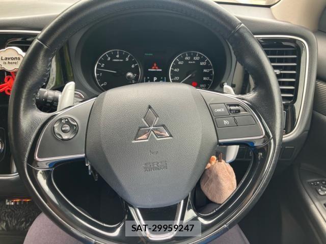 Mitsubishi OUTLANDER 2016-01 7456663-14