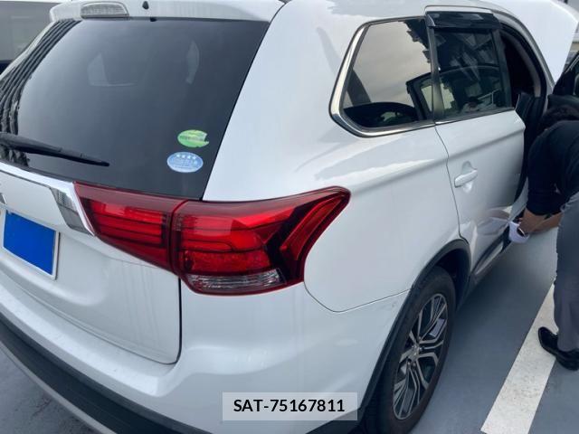Mitsubishi OUTLANDER 2015-10 7562608-2