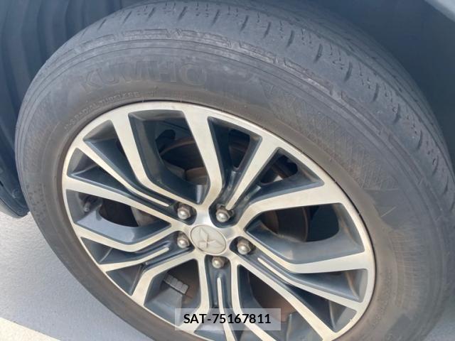 Mitsubishi OUTLANDER 2015-10 7562608-7