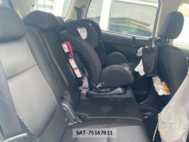 Mitsubishi OUTLANDER 2015-10 7562608-8