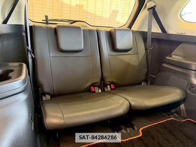 Mitsubishi OUTLANDER 2018-02 7788063-10