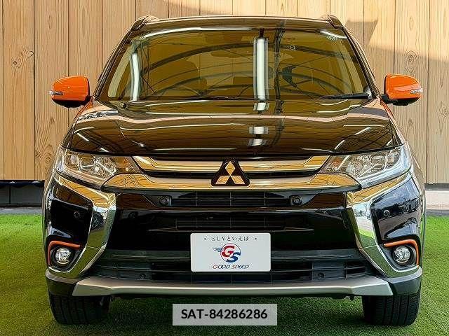 Mitsubishi OUTLANDER 2018-02 7788063-16