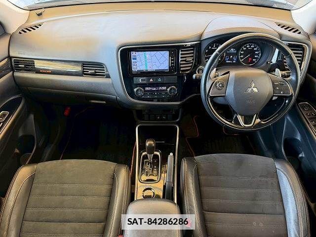 Mitsubishi OUTLANDER 2018-02 7788063-2