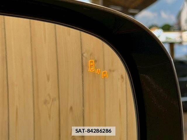 Mitsubishi OUTLANDER 2018-02 7788063-7