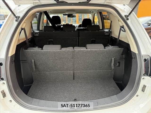 Mitsubishi OUTLANDER 2017-08 7788062-18