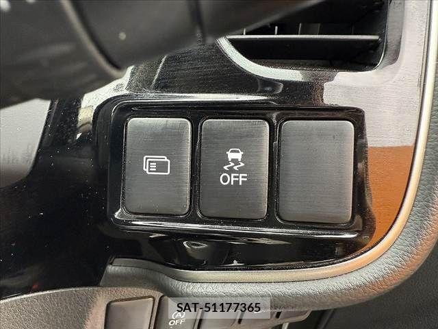 Mitsubishi OUTLANDER 2017-08 7788062-21