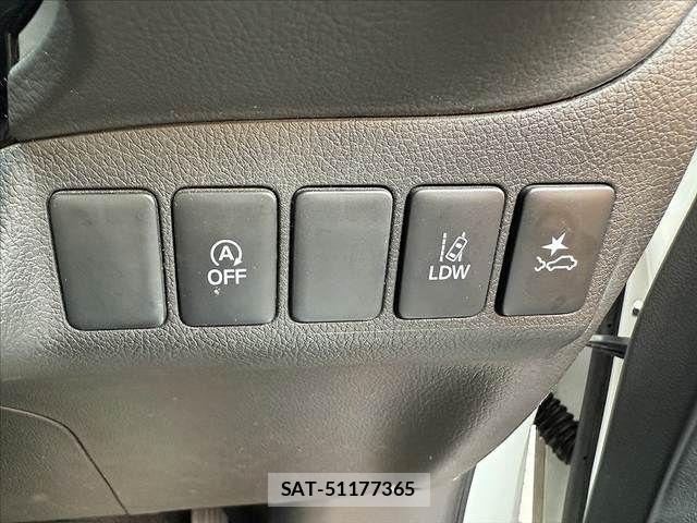 Mitsubishi OUTLANDER 2017-08 7788062-22