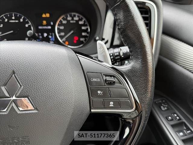 Mitsubishi OUTLANDER 2017-08 7788062-24