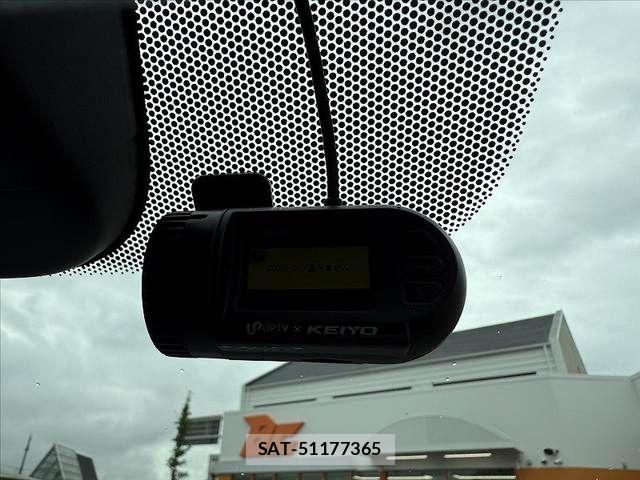 Mitsubishi OUTLANDER 2017-08 7788062-28
