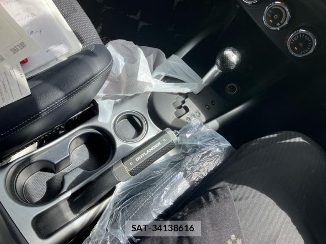 Mitsubishi OUTLANDER 2010-03 7878678-13