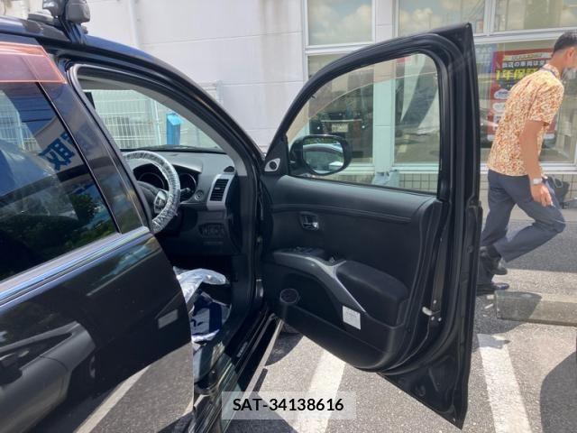 Mitsubishi OUTLANDER 2010-03 7878678-16
