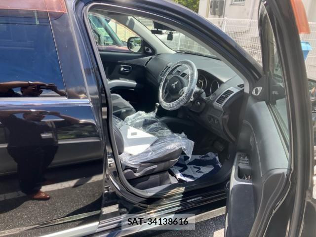 Mitsubishi OUTLANDER 2010-03 7878678-17