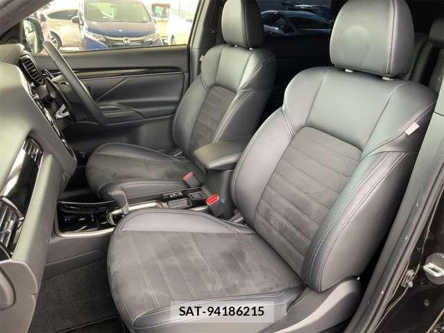 Mitsubishi OUTLANDER 2019-04 8075062-11