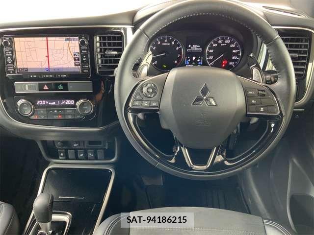 Mitsubishi OUTLANDER 2019-04 8075062-13