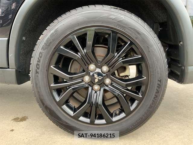 Mitsubishi OUTLANDER 2019-04 8075062-15