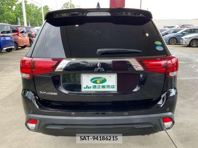 Mitsubishi OUTLANDER 2019-04 8075062-6