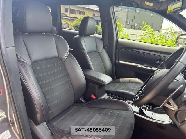 Mitsubishi OUTLANDER 2020-04 8131817-9