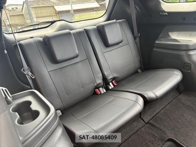 Mitsubishi OUTLANDER 2020-04 8131817-15