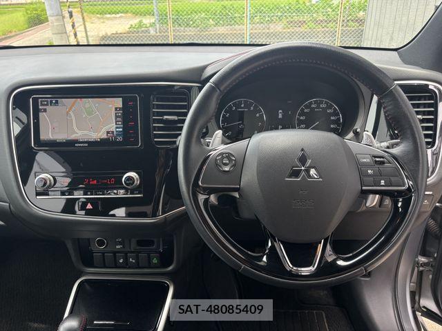 Mitsubishi OUTLANDER 2020-04 8131817-16